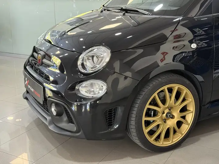 Abarth 695 2024, foto 3