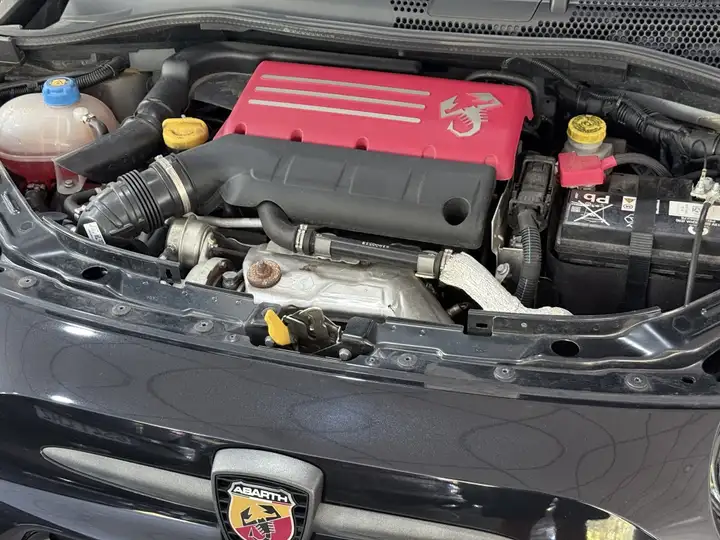 Abarth 695 2024, foto 20