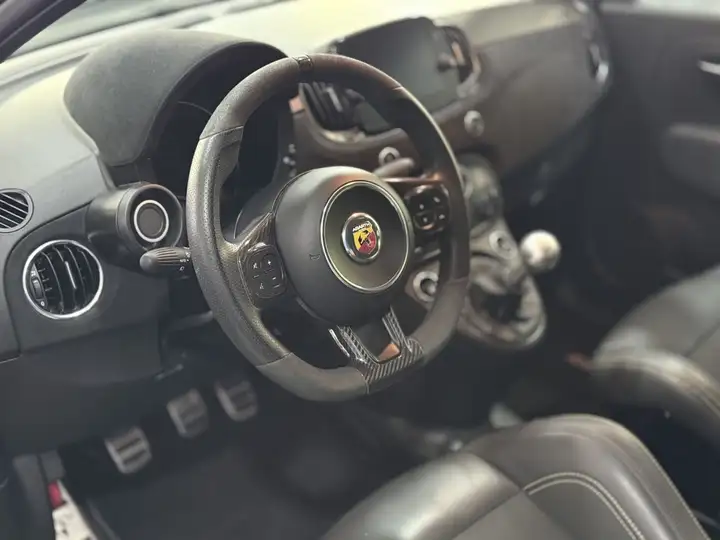 Abarth 695 2024, foto 13