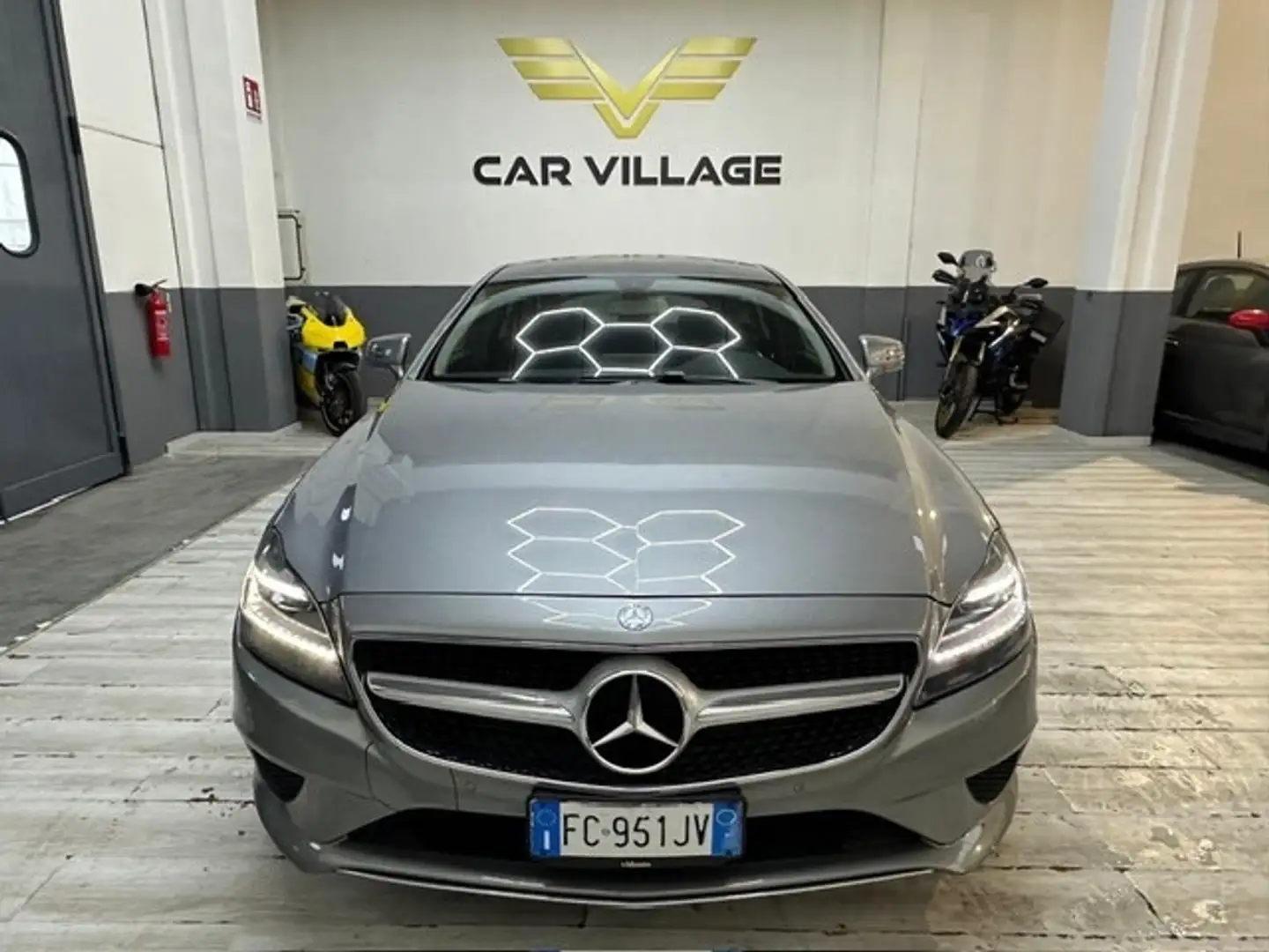 Mercedes-Benz CLS 250 CLS 250 d SW 4Matic Premium Amg Gris - 1