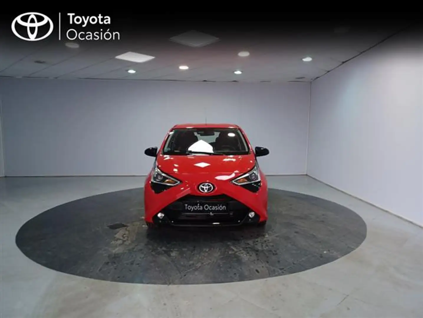 Toyota Aygo 70 x-play Rojo - 2