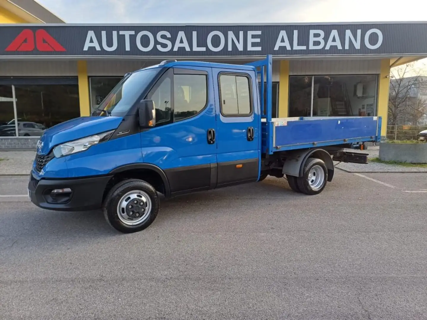 Iveco Daily 35C 14D 2.3D DOPPIA CABINA 7P 140CV RIBALTABILE Modrá - 1