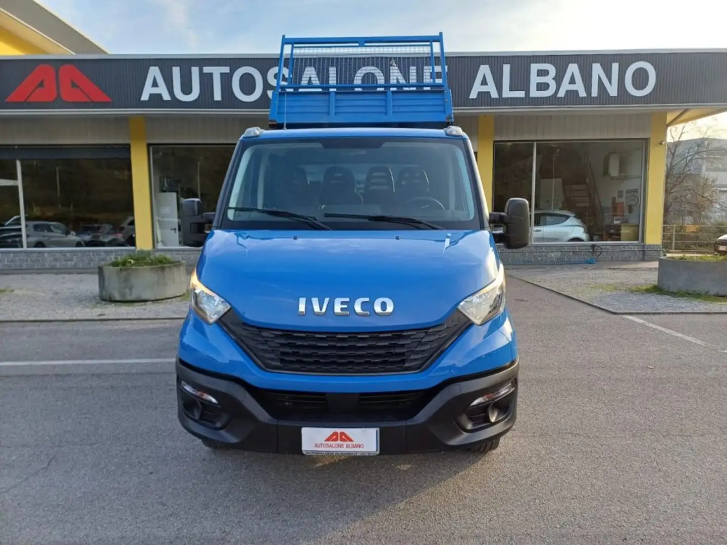 Iveco Daily 35C 14D 2.3D DOPPIA CABINA 7P 140CV RIBALTABILE Modrá - 2