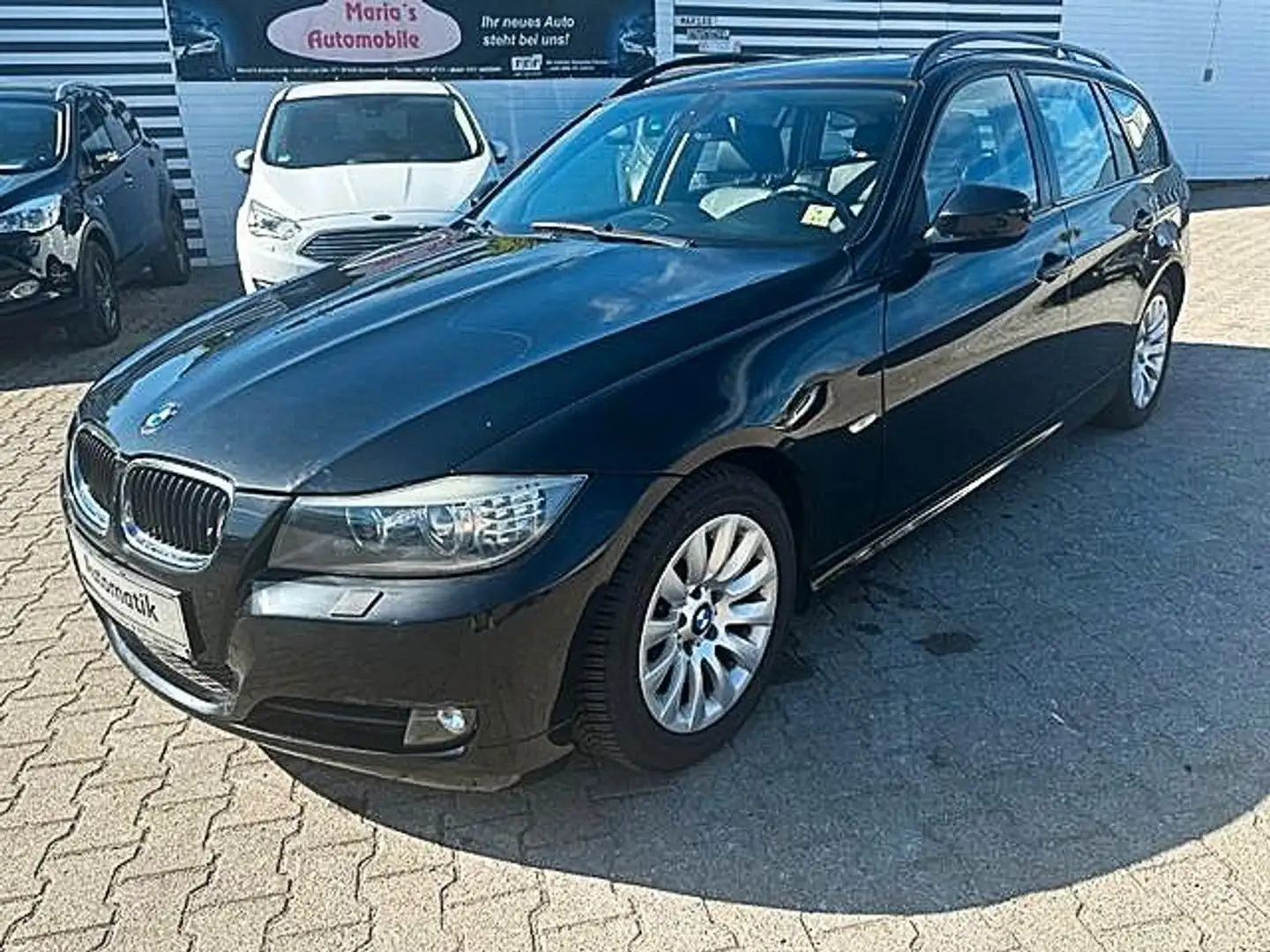 BMW 320 Baureihe 3 Touring 320i / TÜV NEU / NAVI Noir - 2