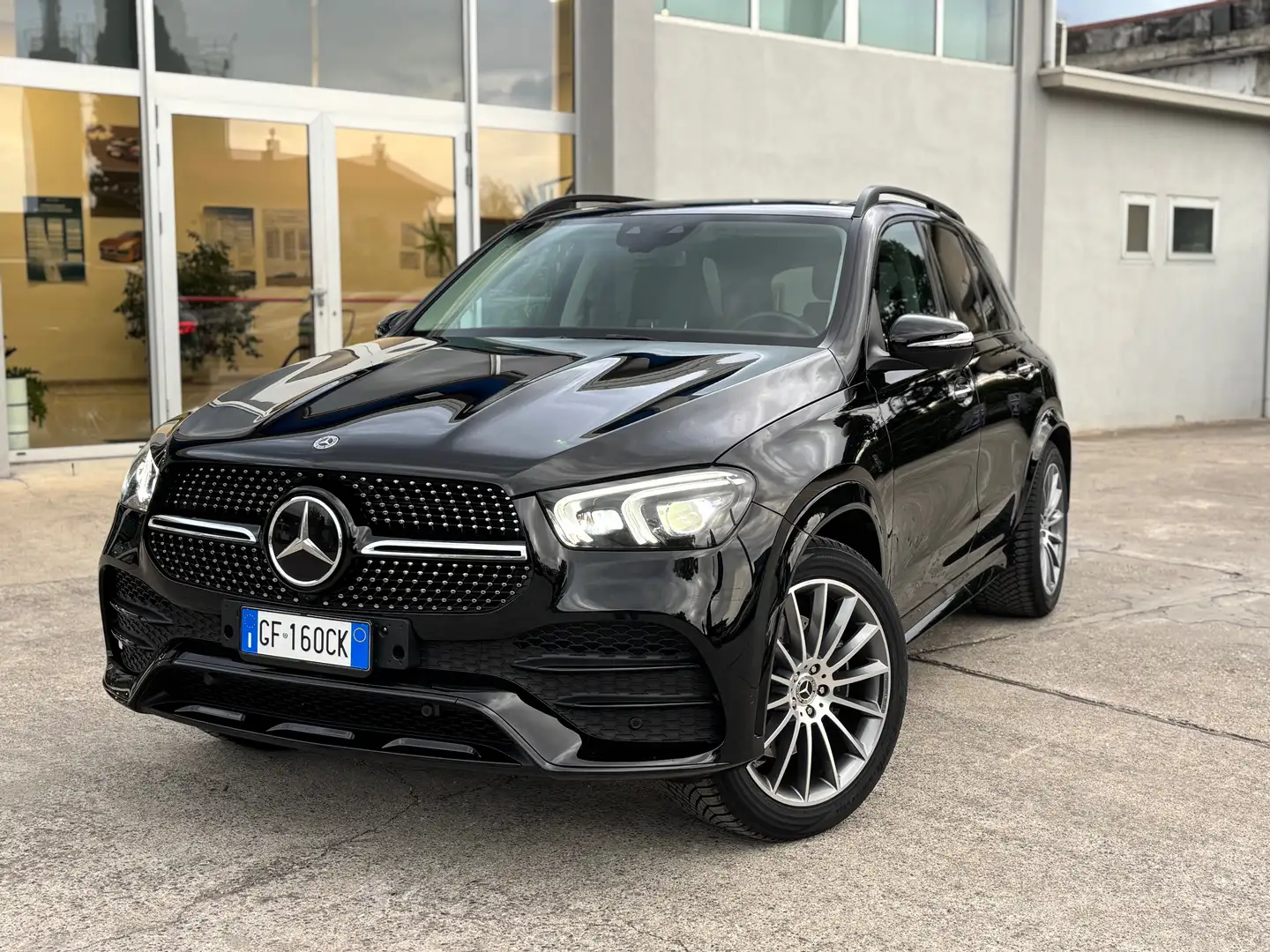 Mercedes-Benz GLE 300 GLE 300d 4 Matic/Premium Plus/AMG Line/Night/ Noir - 1