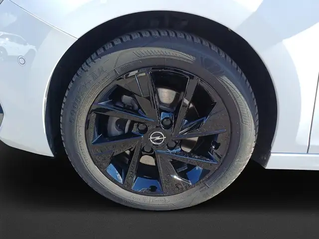 Opel Corsa view 8