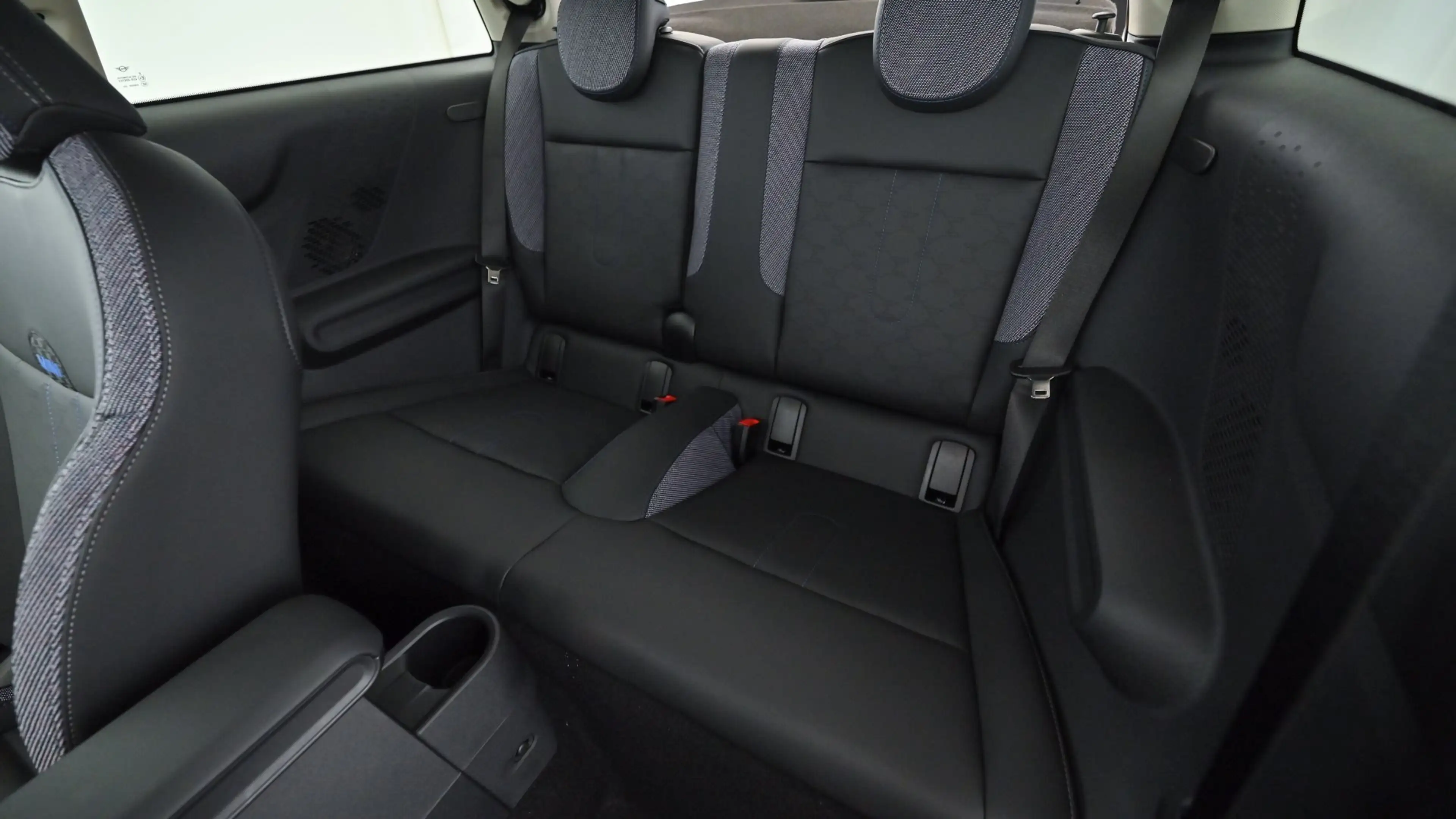 MINI Cooper C — photo 11