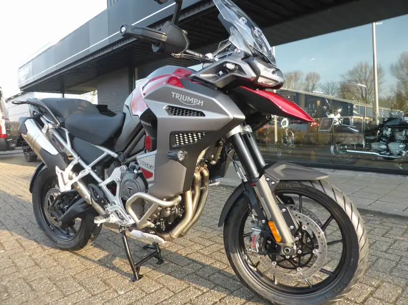 Triumph Tiger 1200 - foto 2