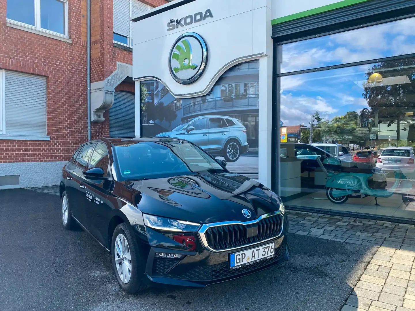Skoda Scala Selection 1,0 TSI 85kW DSG NAVI,ACC,MATRIX Schwarz - 1