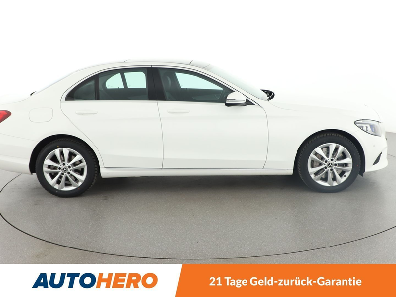 Mercedes-Benz C 400 C 400 4Matic Avantgarde Aut.*NAVI*LED*CAM*PANO* — photo 7