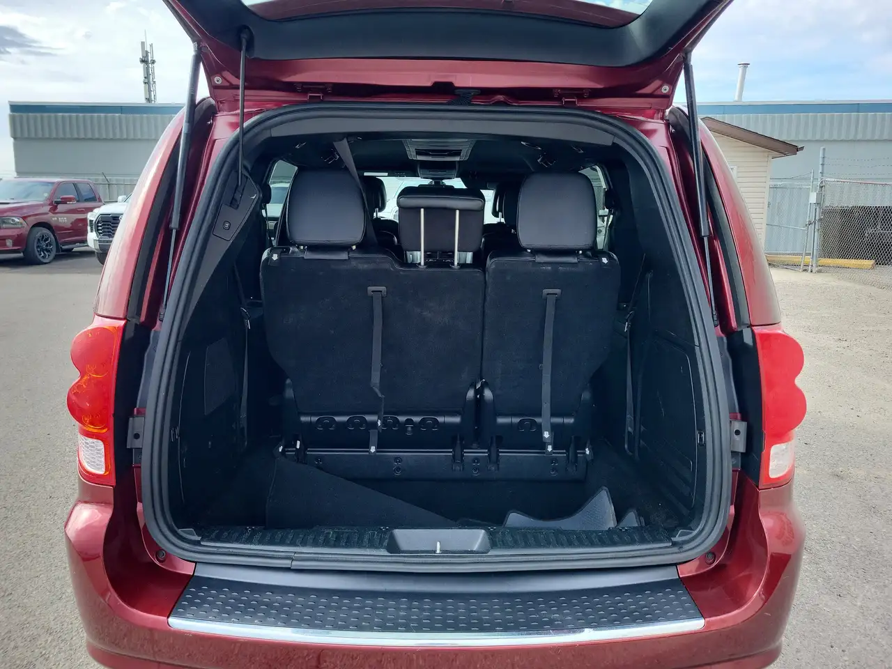 Dodge Grand Caravan снимка Dodge Grand Caravan