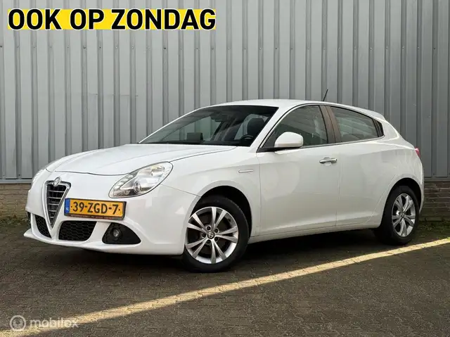 Alfa Romeo Giulietta 1.4 T | Climate | DNA | Navi