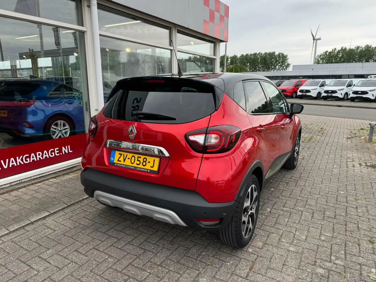 Renault Captur 0.9 TCe Intens Rood - 2