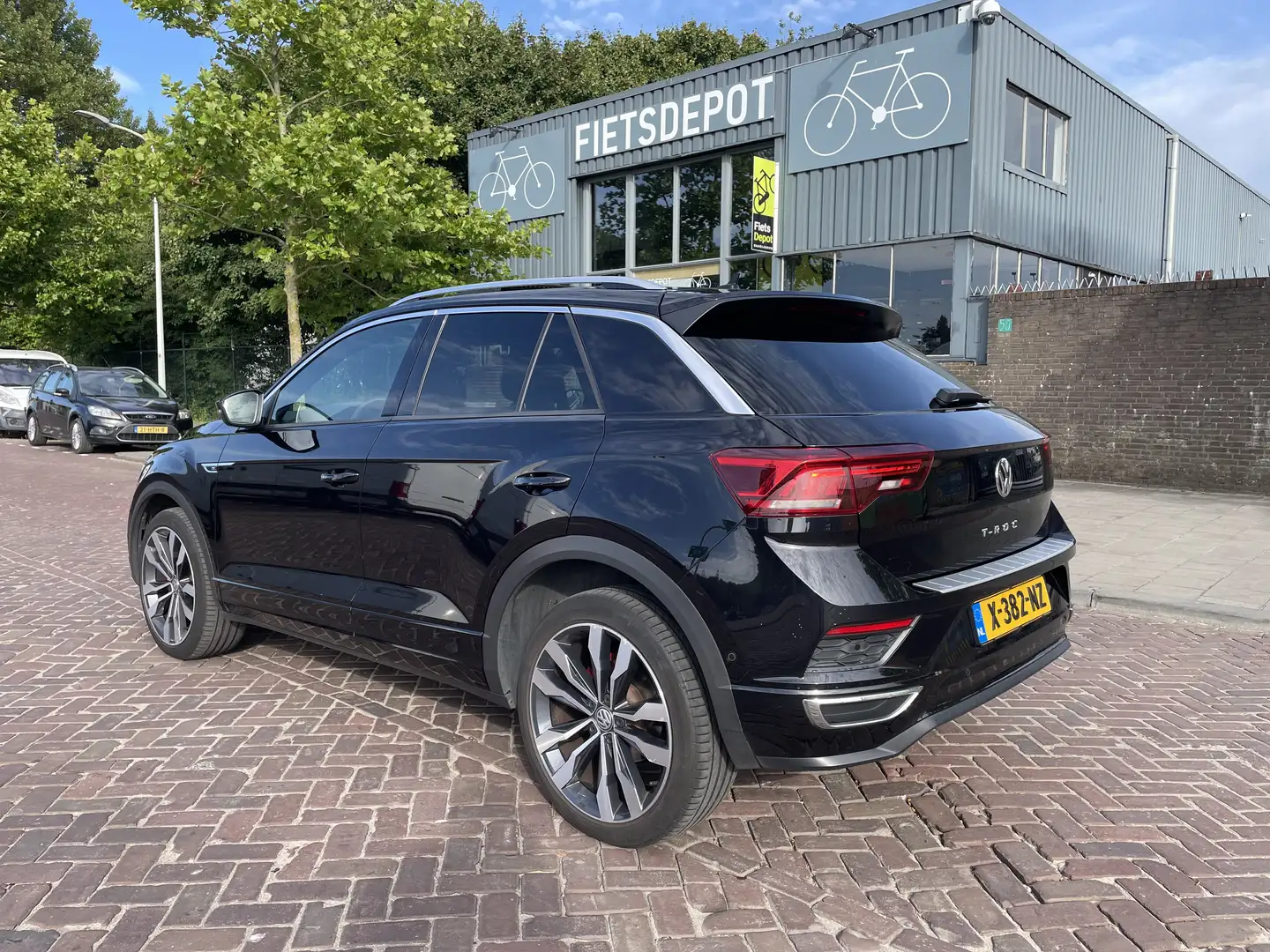 Volkswagen T-Roc 3X R-Line 1.5 TSI Sport Zwart - 2