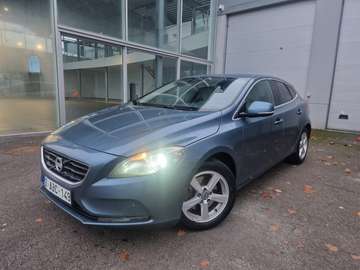 V40 1.6 T3 Momentum