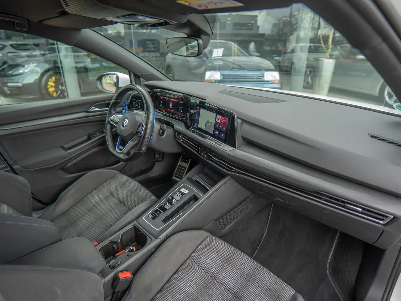 VOLKSWAGEN GOLF GTE 1.4 EHYBRID 245CH - BVA - ACC - VOLANT CHAUFFANT - CARPLAY - 99.998 KMS