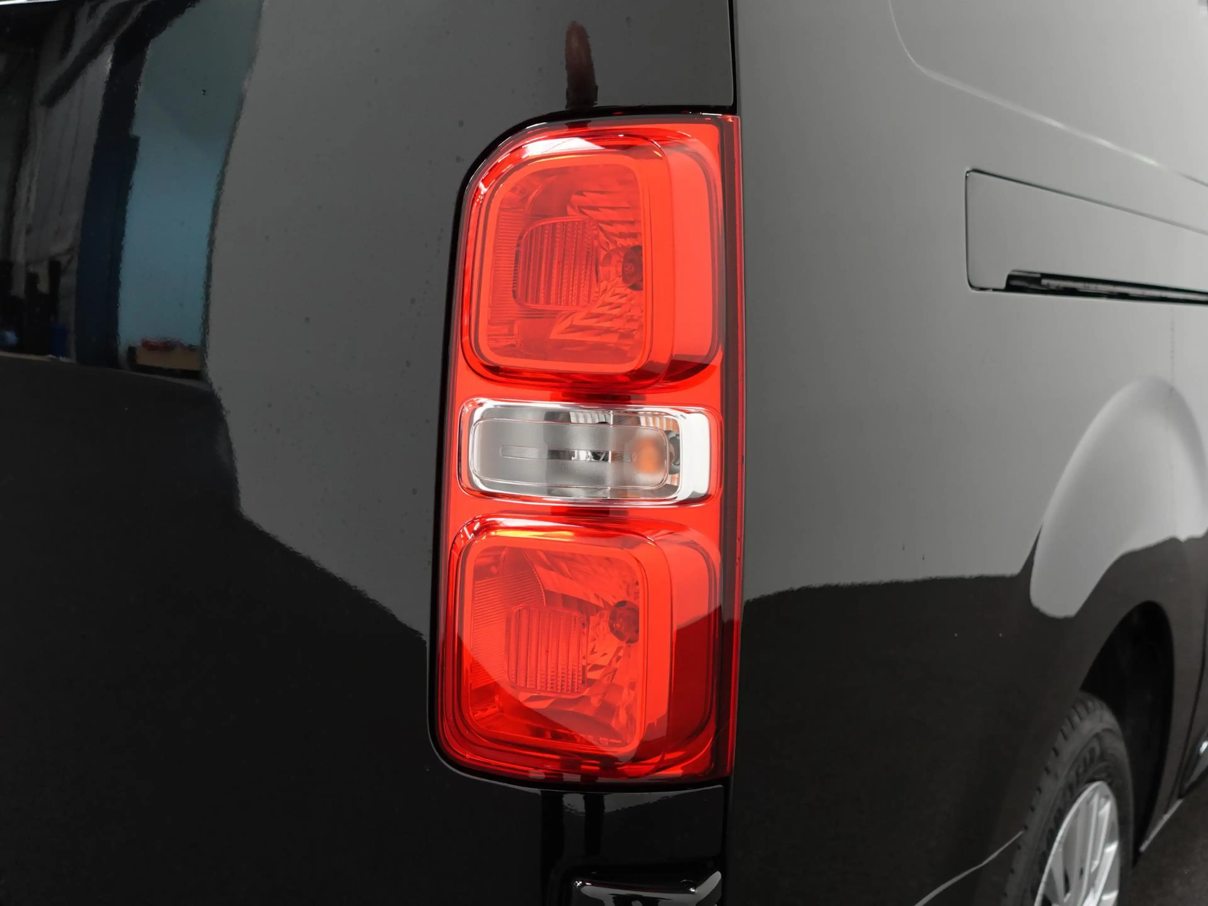Peugeot Expert 2.0 BlueHDI 145PK L3 Automaat Navigatie Airco Trek — photo 7