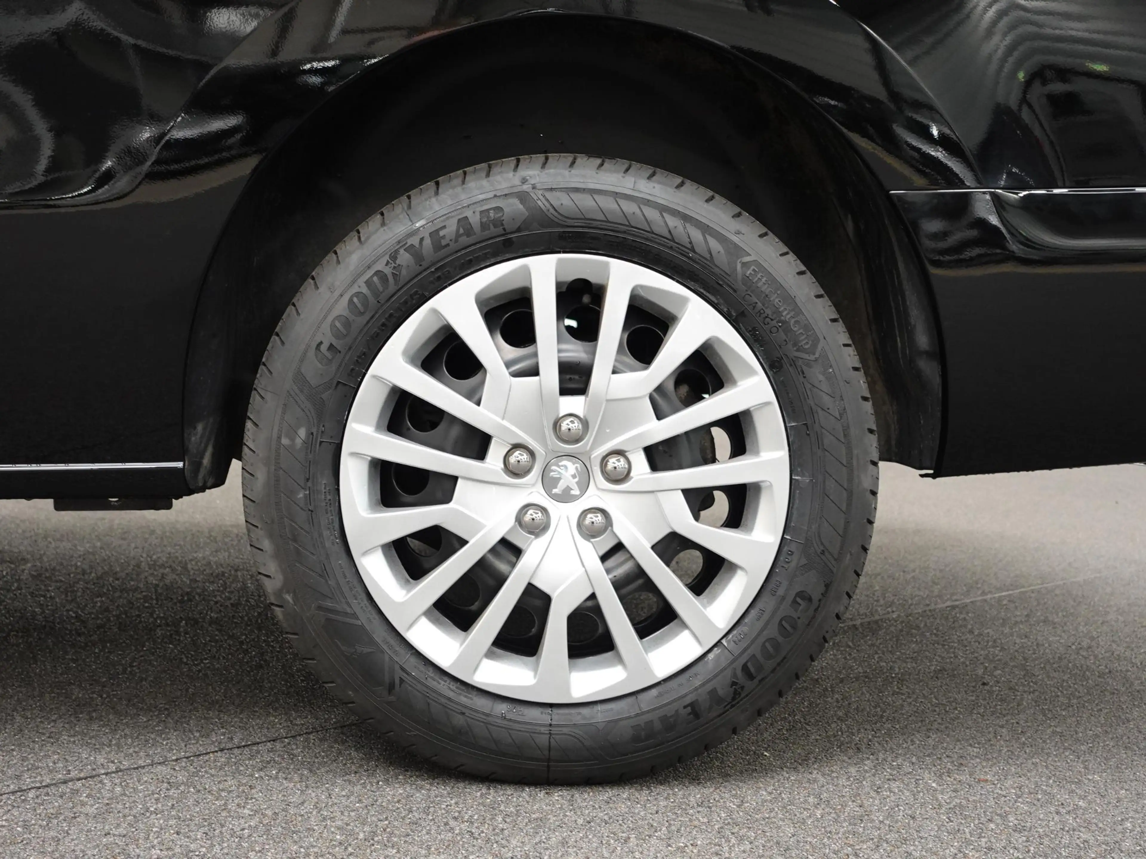 Peugeot Expert 2.0 BlueHDI 145PK L3 Automaat Navigatie Airco Trek — photo 5