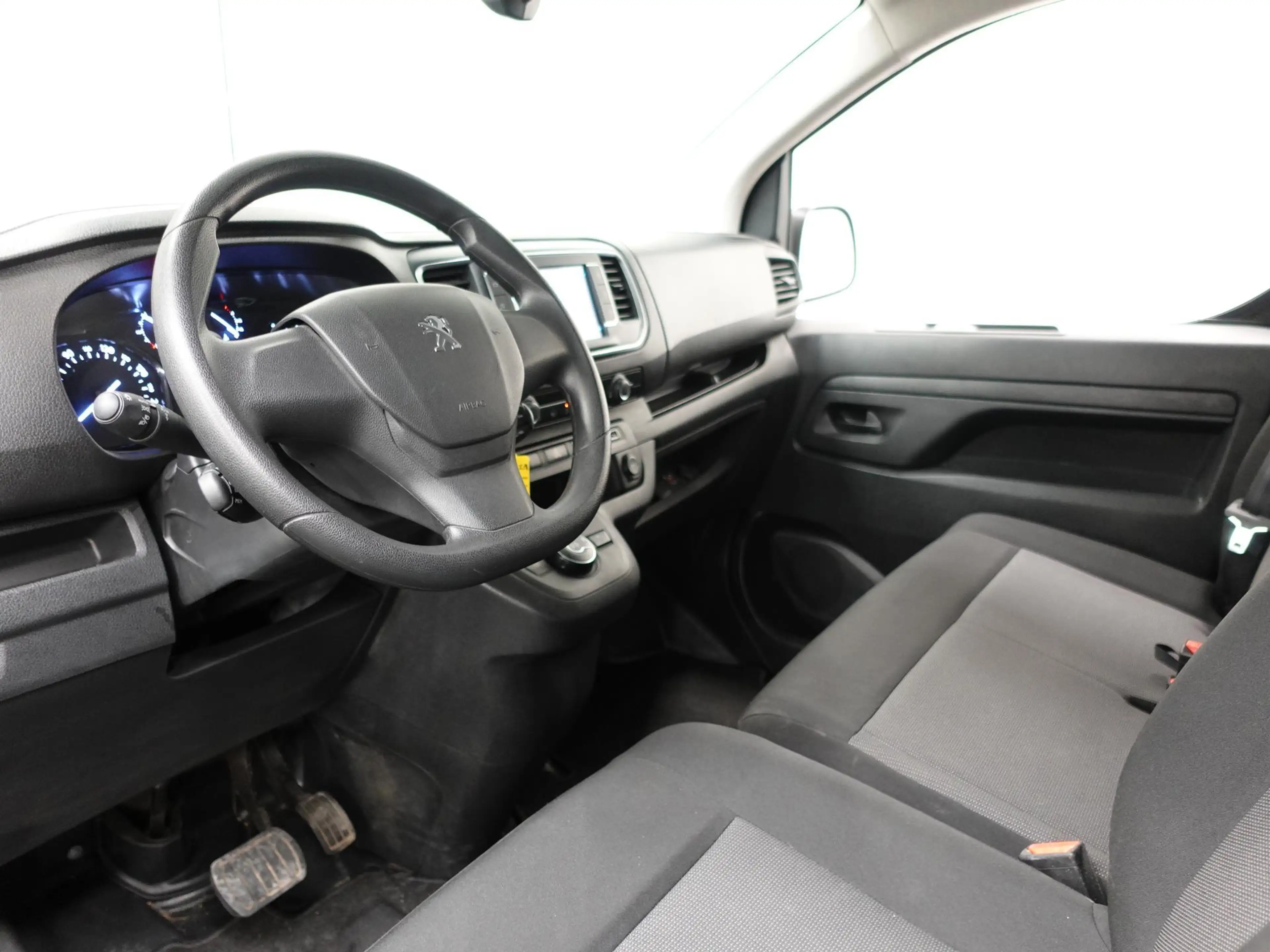 Peugeot Expert 2.0 BlueHDI 145PK L3 Automaat Navigatie Airco Trek — photo 2
