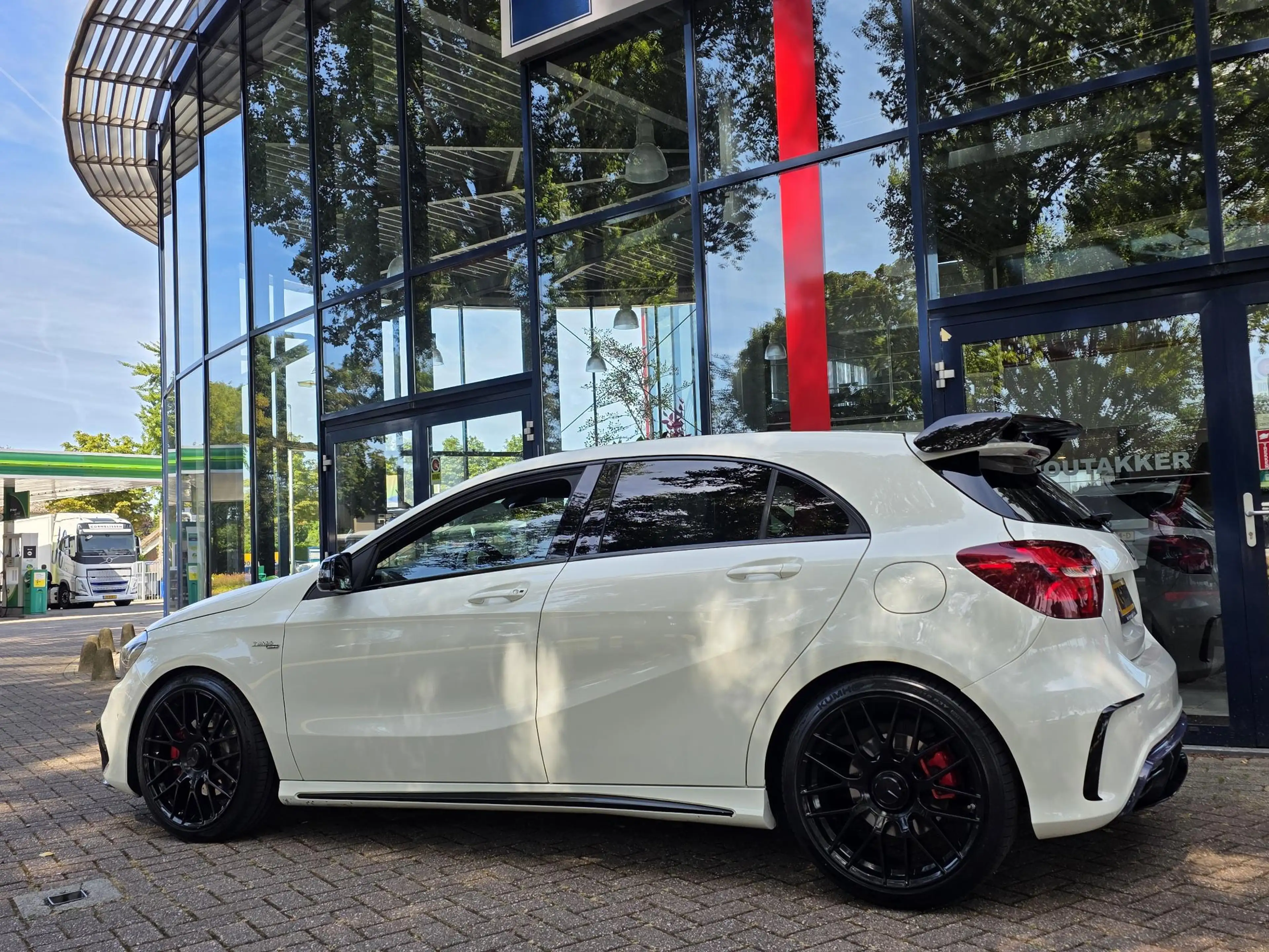Mercedes-Benz A 250 AMG Line Sport Prestige | Leer | PDC | Climate con — photo 4