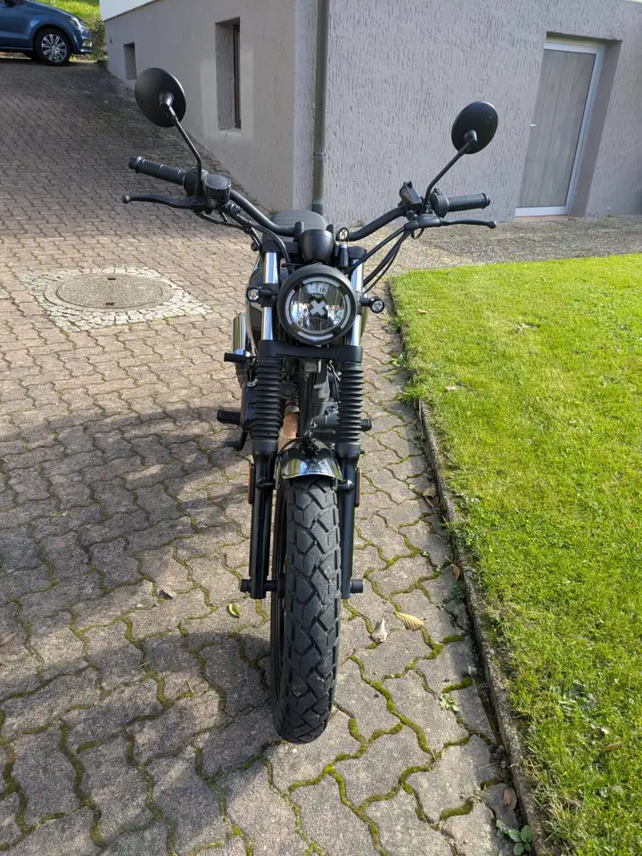 Brixton Cromwell 125