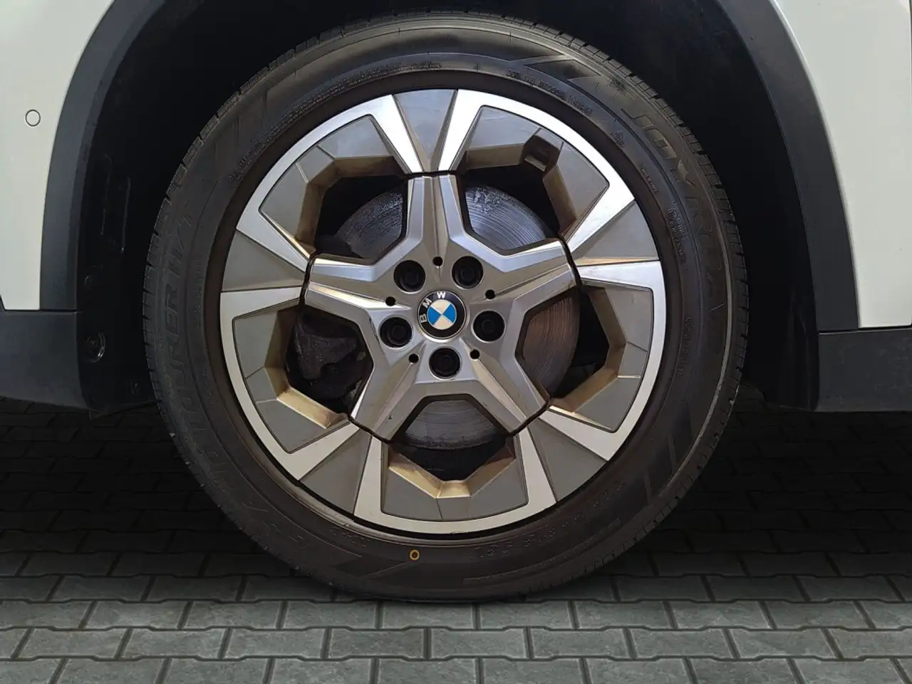 BMW X1 снимка BMW X1