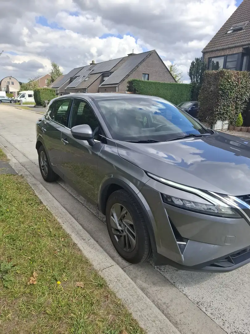 Nissan Qashqai 1.3 DIG-T MHEV N-Connecta Gris - 1