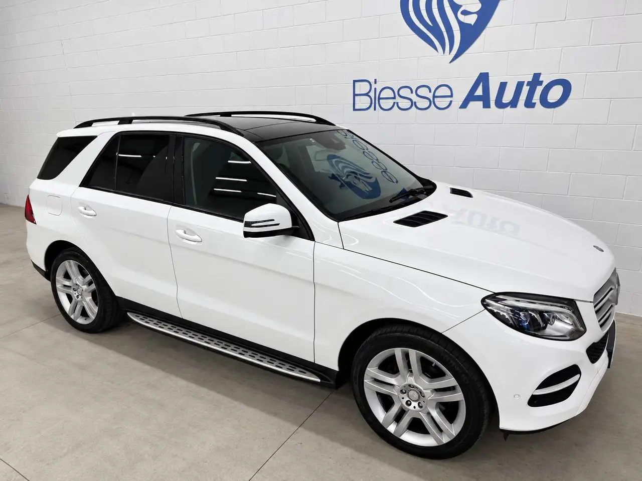 2017 Mercedes-Benz GLE 250 GLE 250d Premium Plus 4matic auto, photograph 2