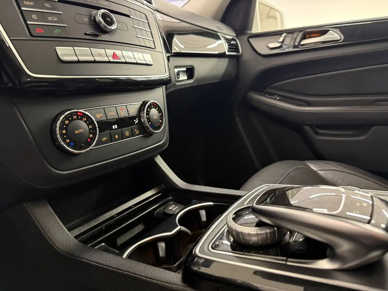 2017 Mercedes-Benz GLE 250 GLE 250d Premium Plus 4matic auto, photograph 10