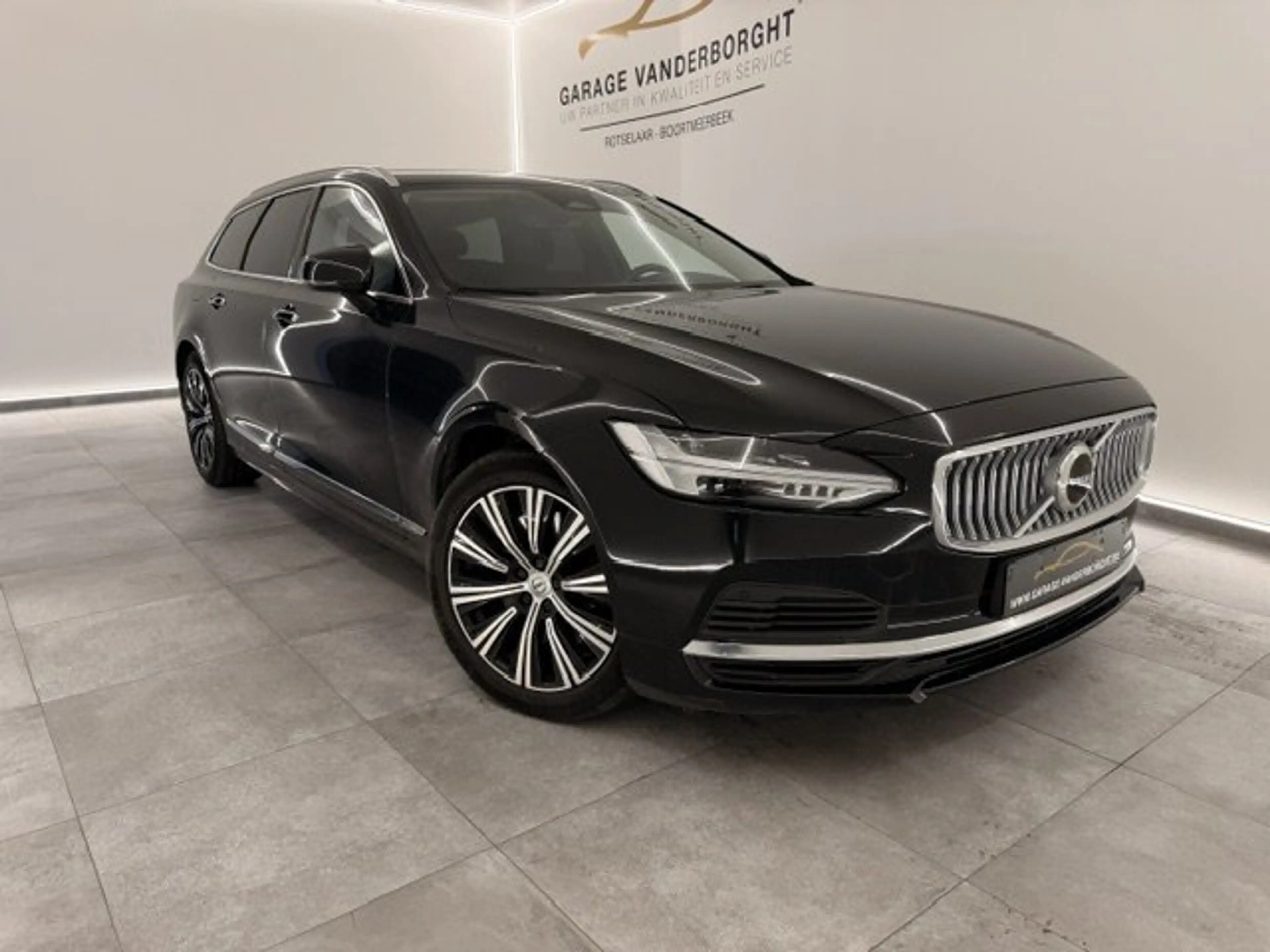 Volvo V90 INSCRIPTION AWD PLUG-IN HYBRID AUTOMAAT