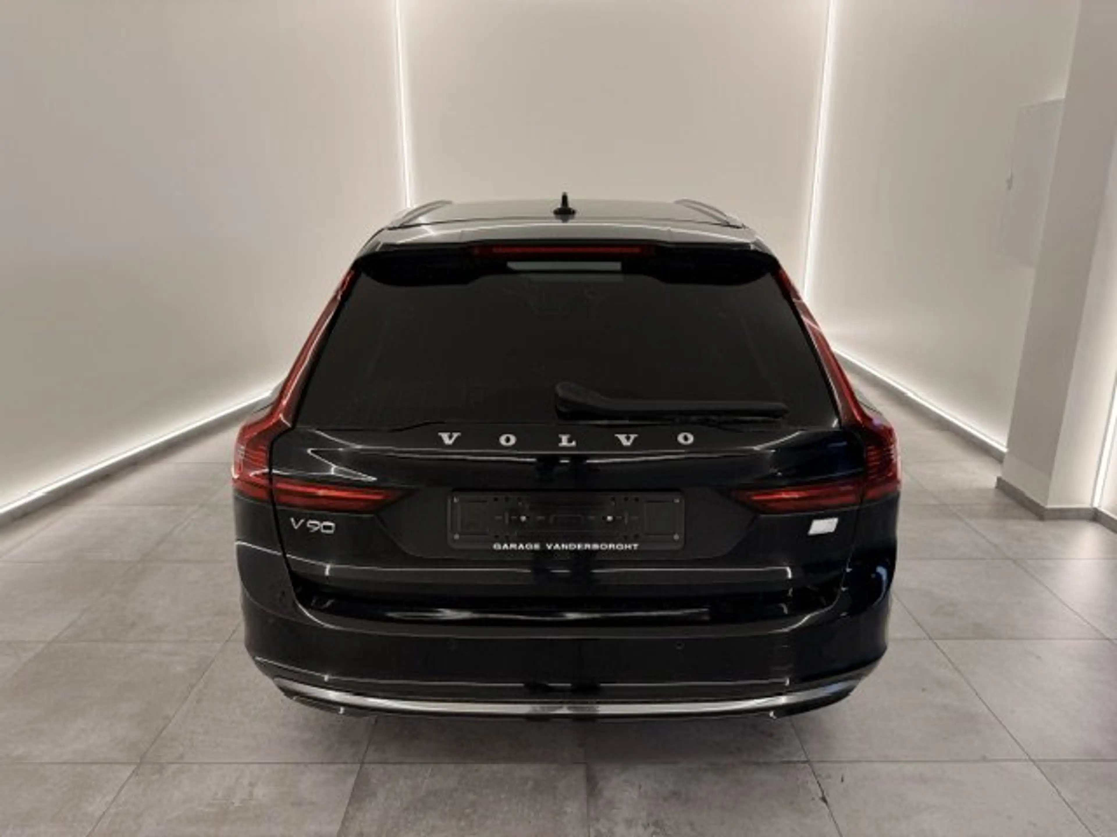Volvo V90 INSCRIPTION AWD PLUG-IN HYBRID AUTOMAAT — photo 6