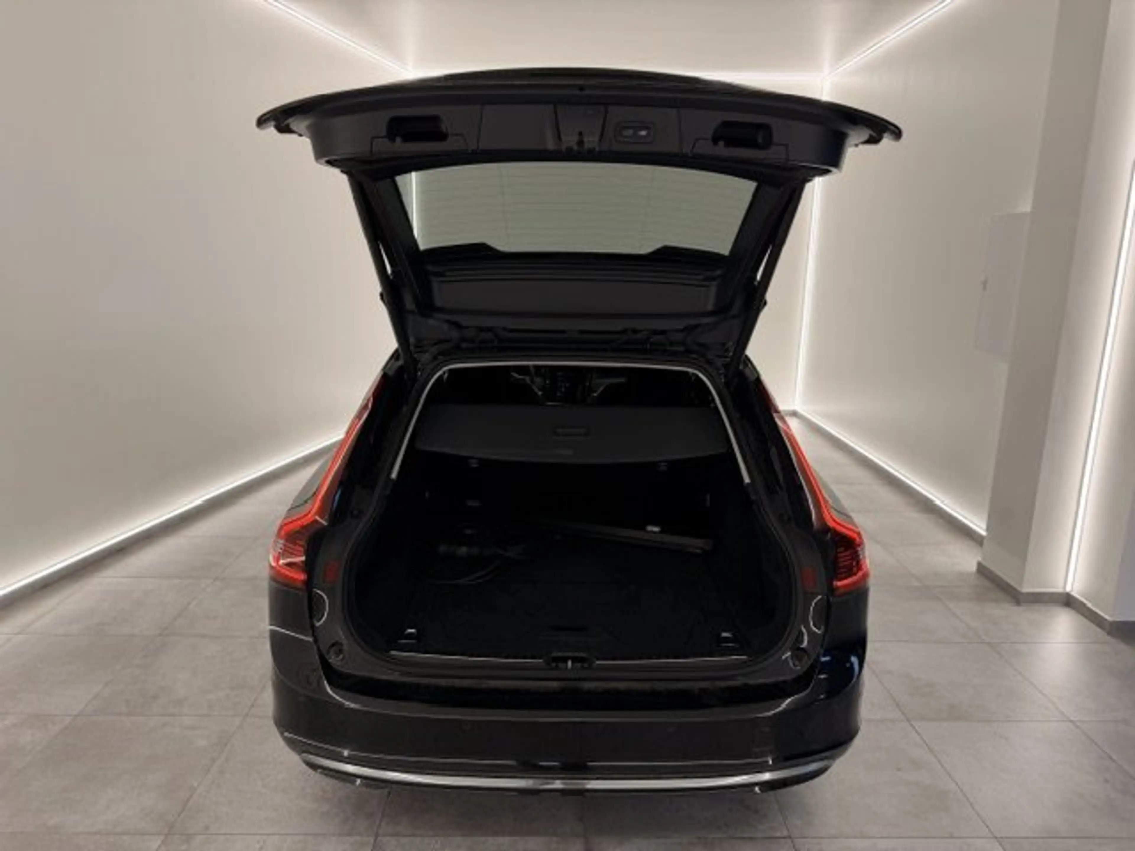 Volvo V90 INSCRIPTION AWD PLUG-IN HYBRID AUTOMAAT — photo 8