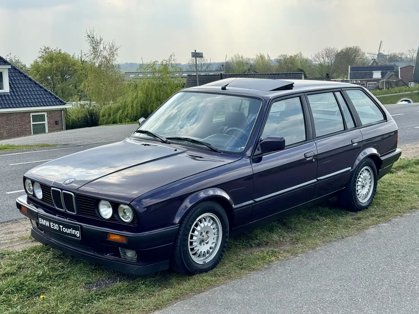 BMW 318 e30 touring design edition daytona violett Violet - 1