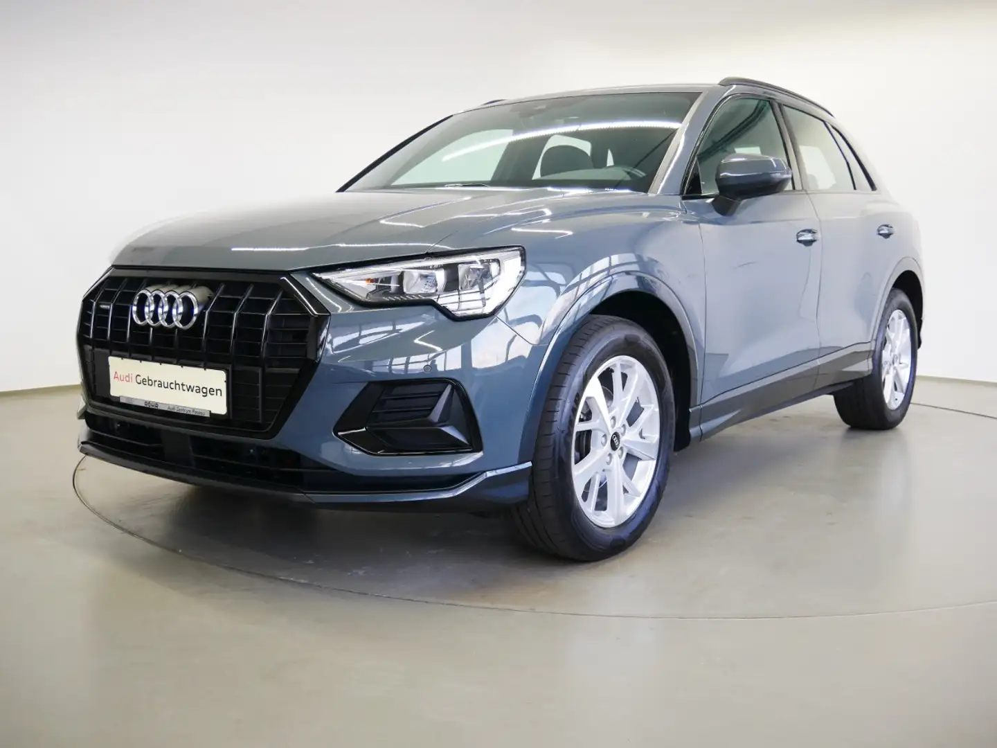 Audi Q3 35 TDI quattro advanced S tro. virt. Cock. PDC+ Grau - 2