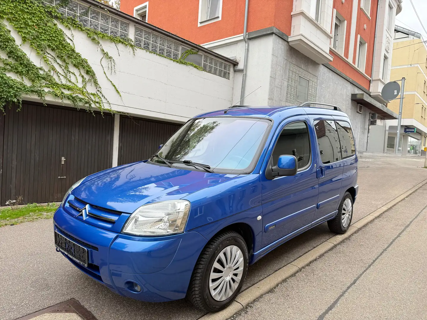 Citroen Berlingo Berlingo Kombi  5-Türer 1.6 16V Style Blau - 1