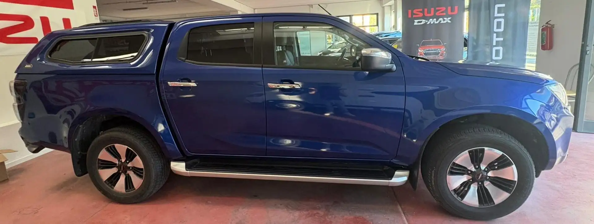 Isuzu D-Max D-Max IV 2021 1.9 td crew N60F 4x4 auto Burdeos - 2