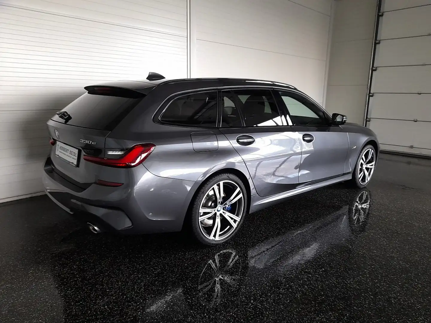 BMW 330 e Touring M-Sport PHEV Aut. *LASER LED / 19 ZOL... Grau - 2
