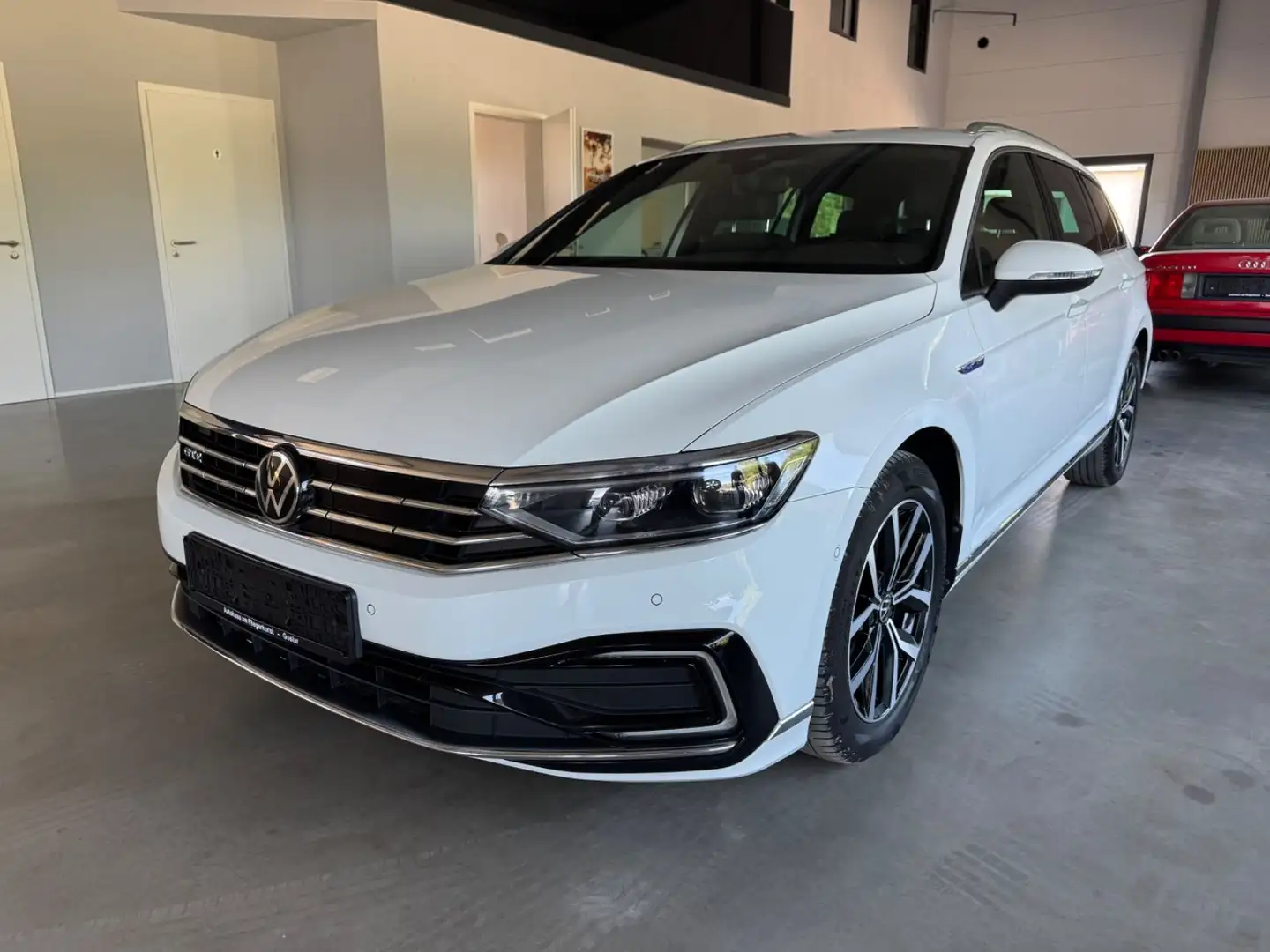 Volkswagen Passat Variant GTE Matrix/ACC/Kam/Navi/SHZ Blanco - 1