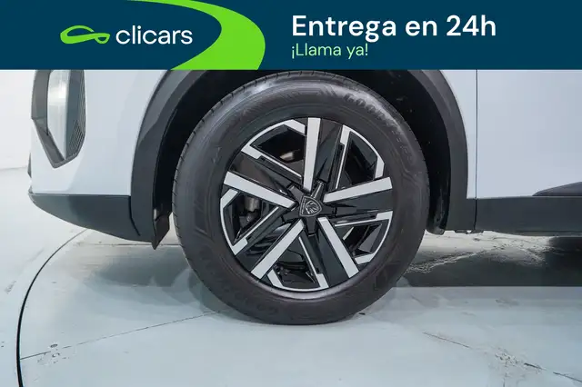 Peugeot 2008 view 11