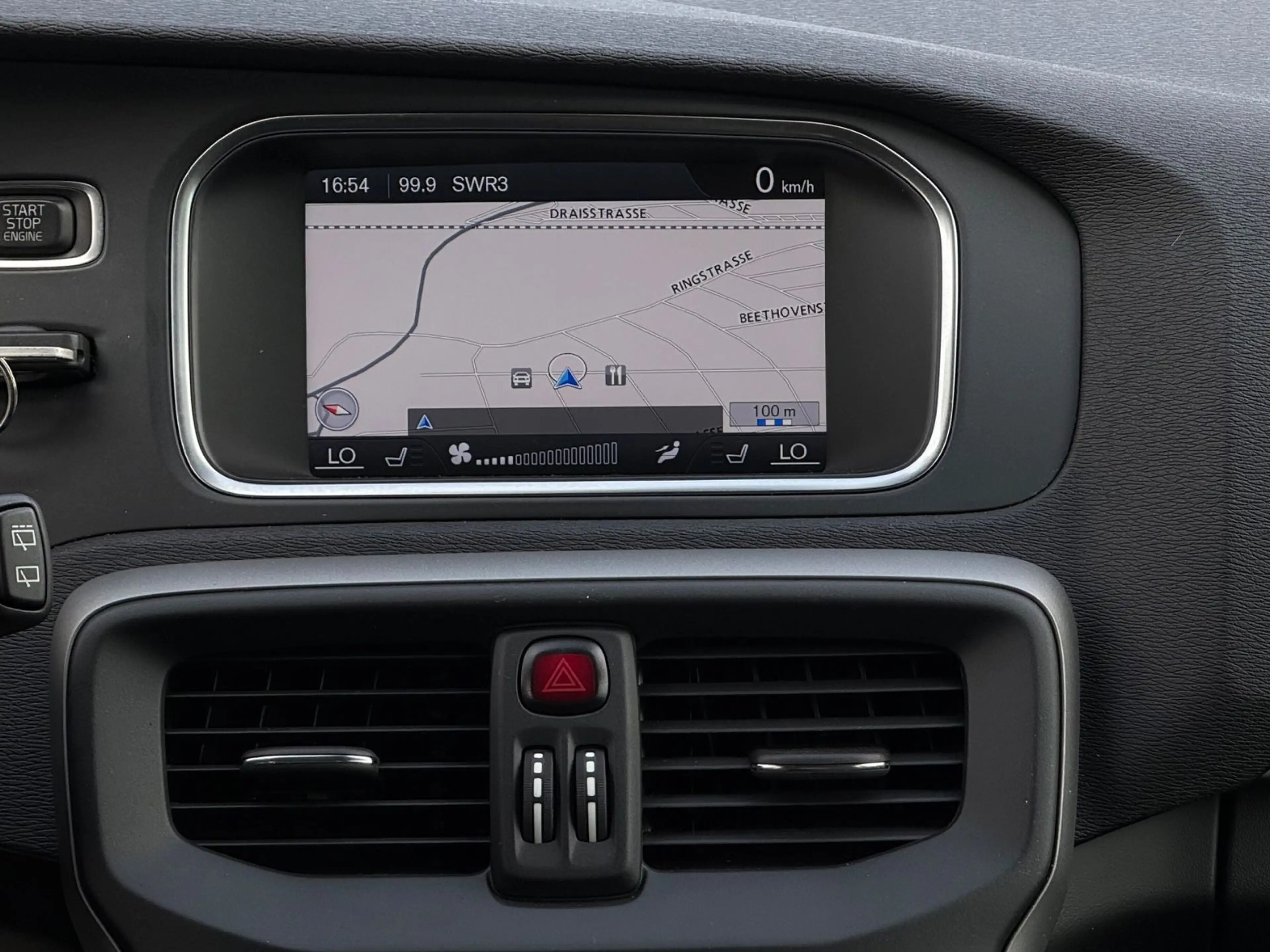 Volvo V40 Cross Country Momentum AUTOMATIK! VOLL! TOP! — photo 15
