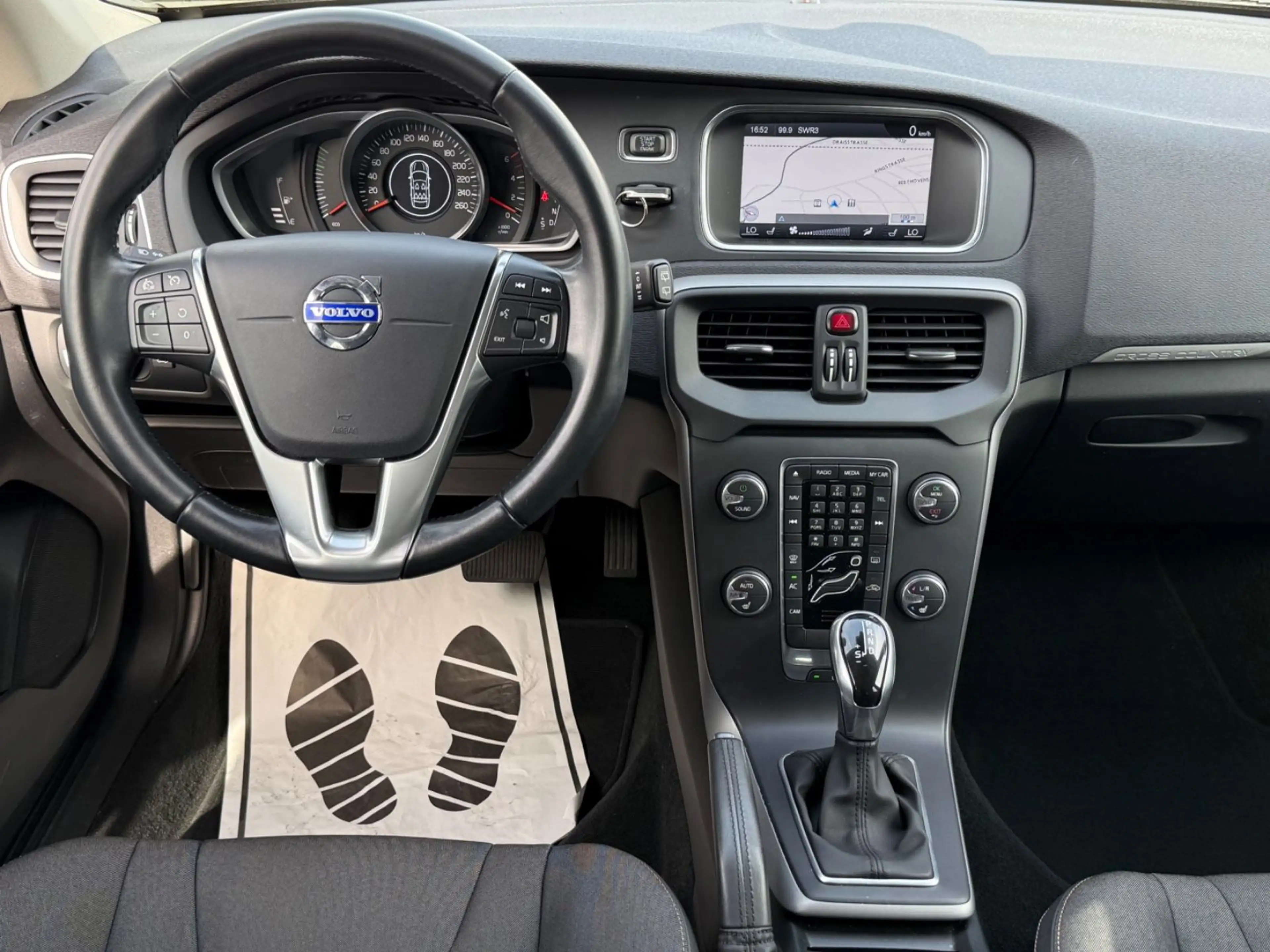 Volvo V40 Cross Country Momentum AUTOMATIK! VOLL! TOP! — photo 13
