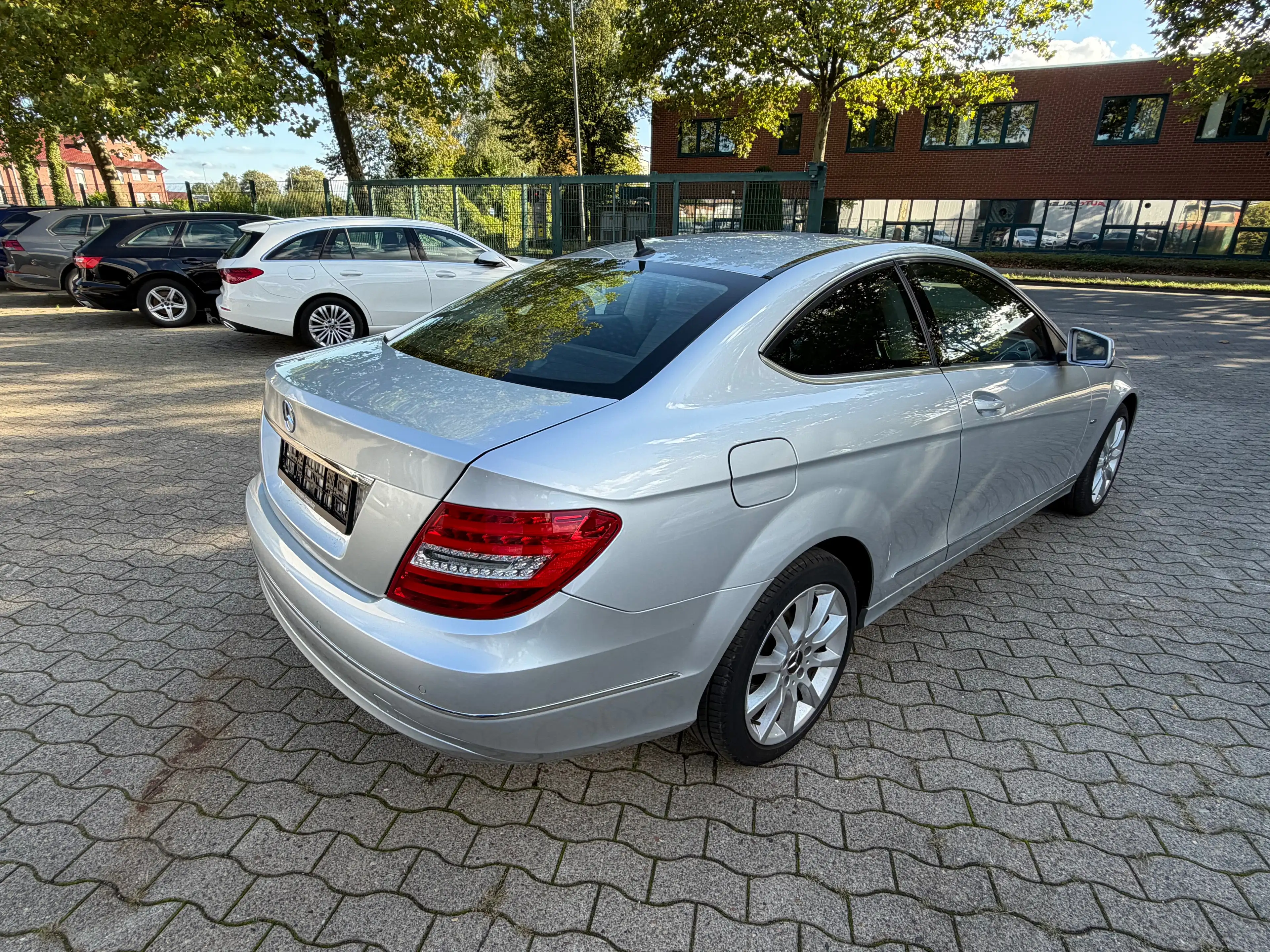 Mercedes-Benz C 250 CGI Coupe Automatik BlueEfficiency — photo 6