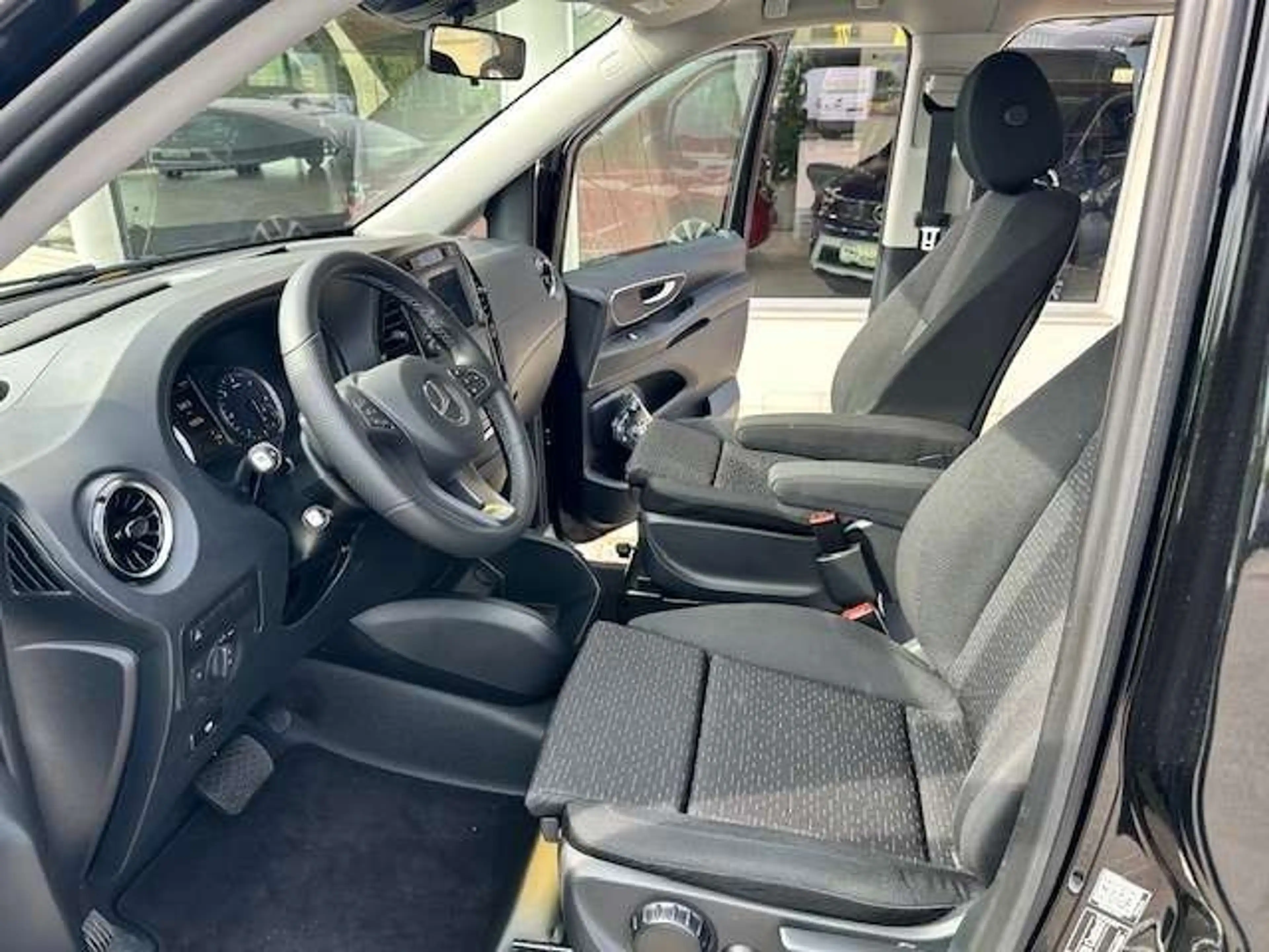 Mercedes-Benz Vito Tourer  114 CDI lang Aut. — photo 8