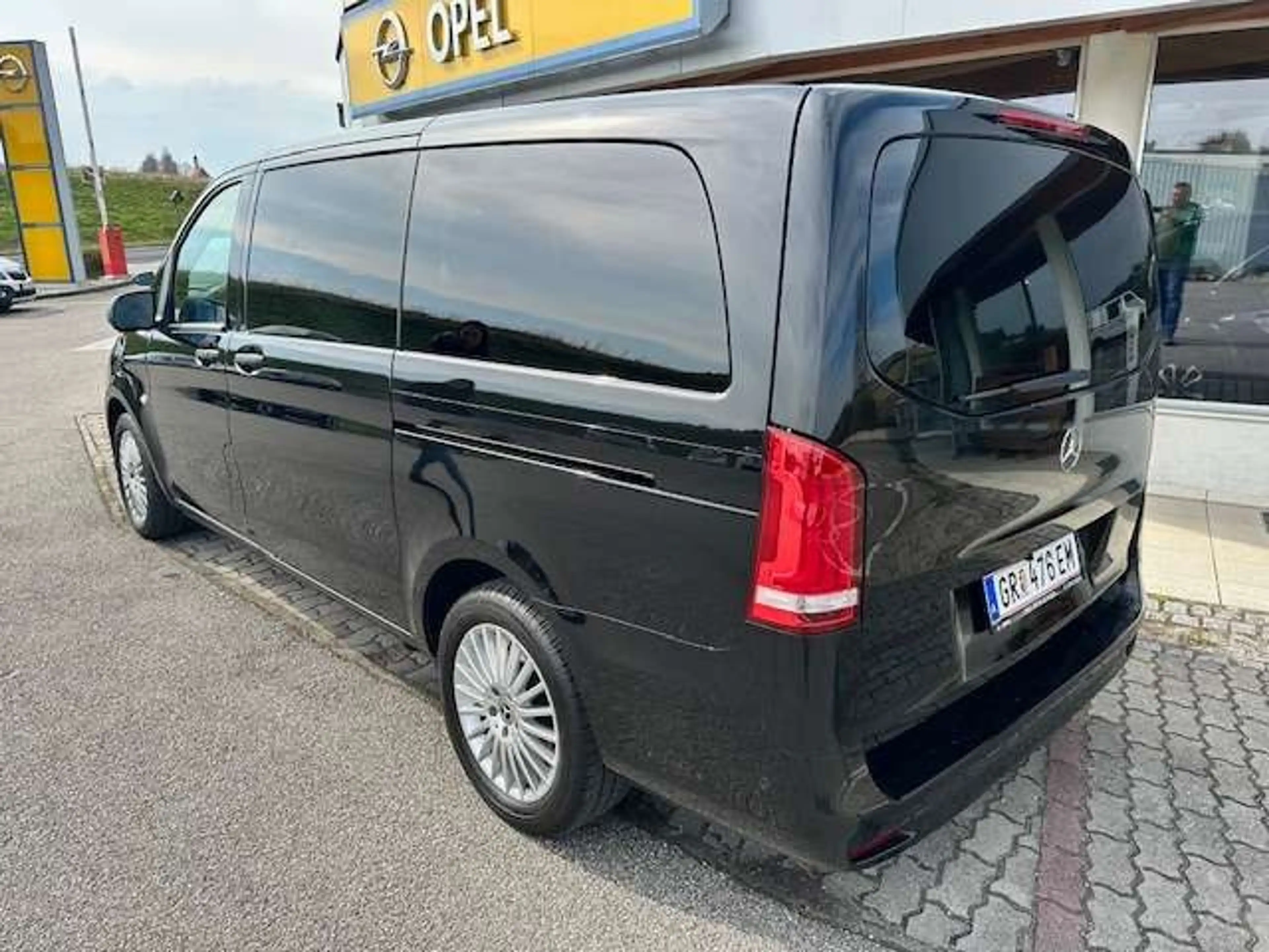 Mercedes-Benz Vito Tourer  114 CDI lang Aut. — photo 2