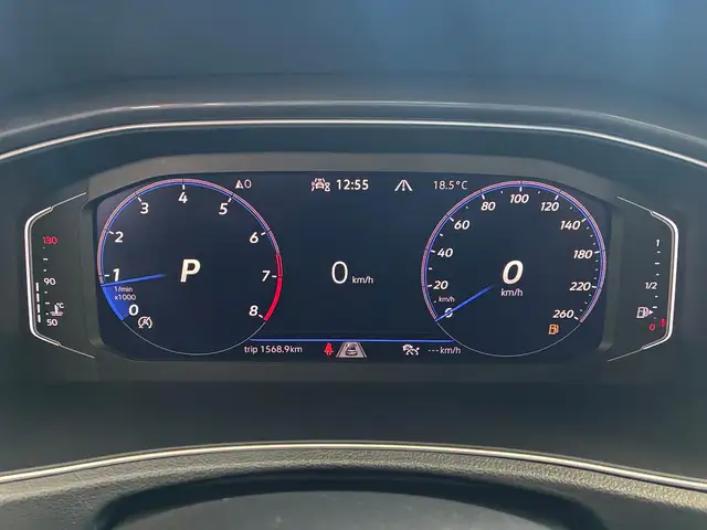 Volkswagen T-Roc view 10