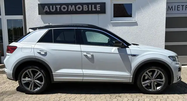 Volkswagen T-Roc view 7