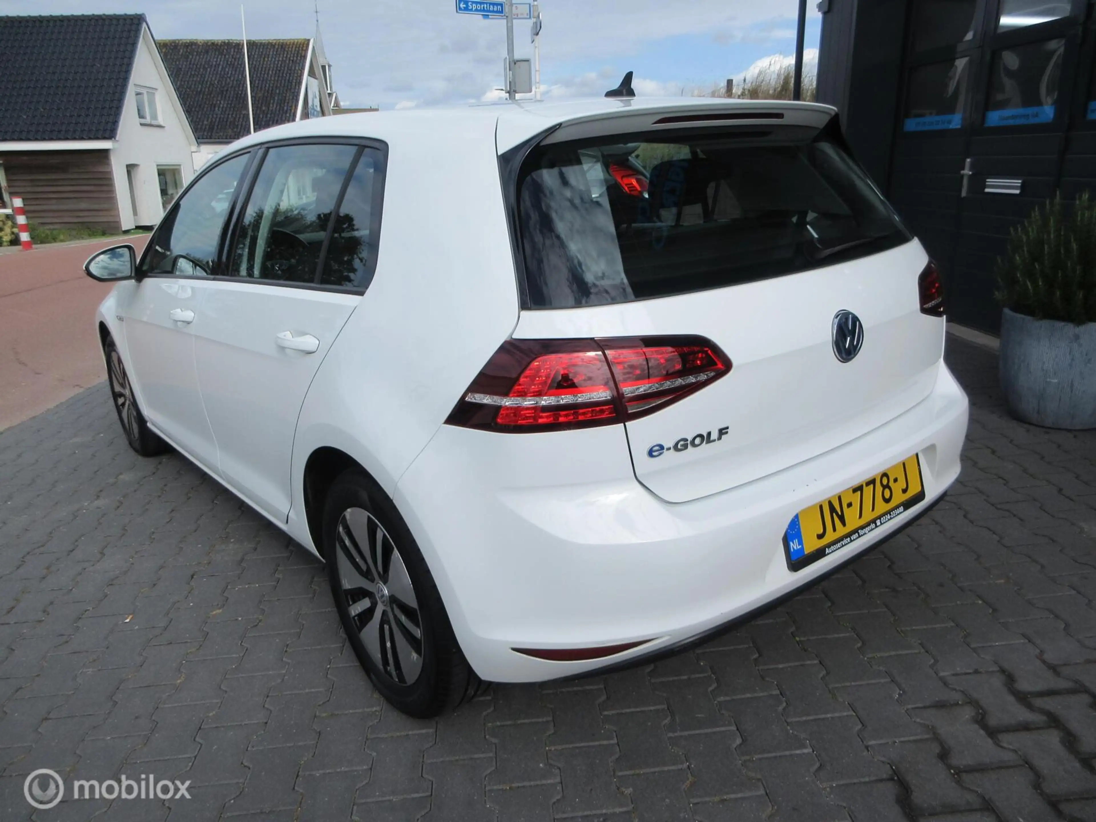 Volkswagen e-Golf 5drs 87dkm! Origineel NL Airco Cruise Navigatie — photo 4