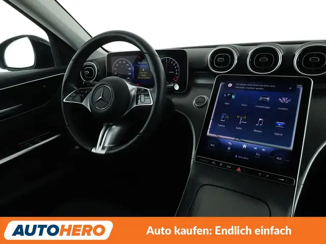 Mercedes-Benz C-Class view 13