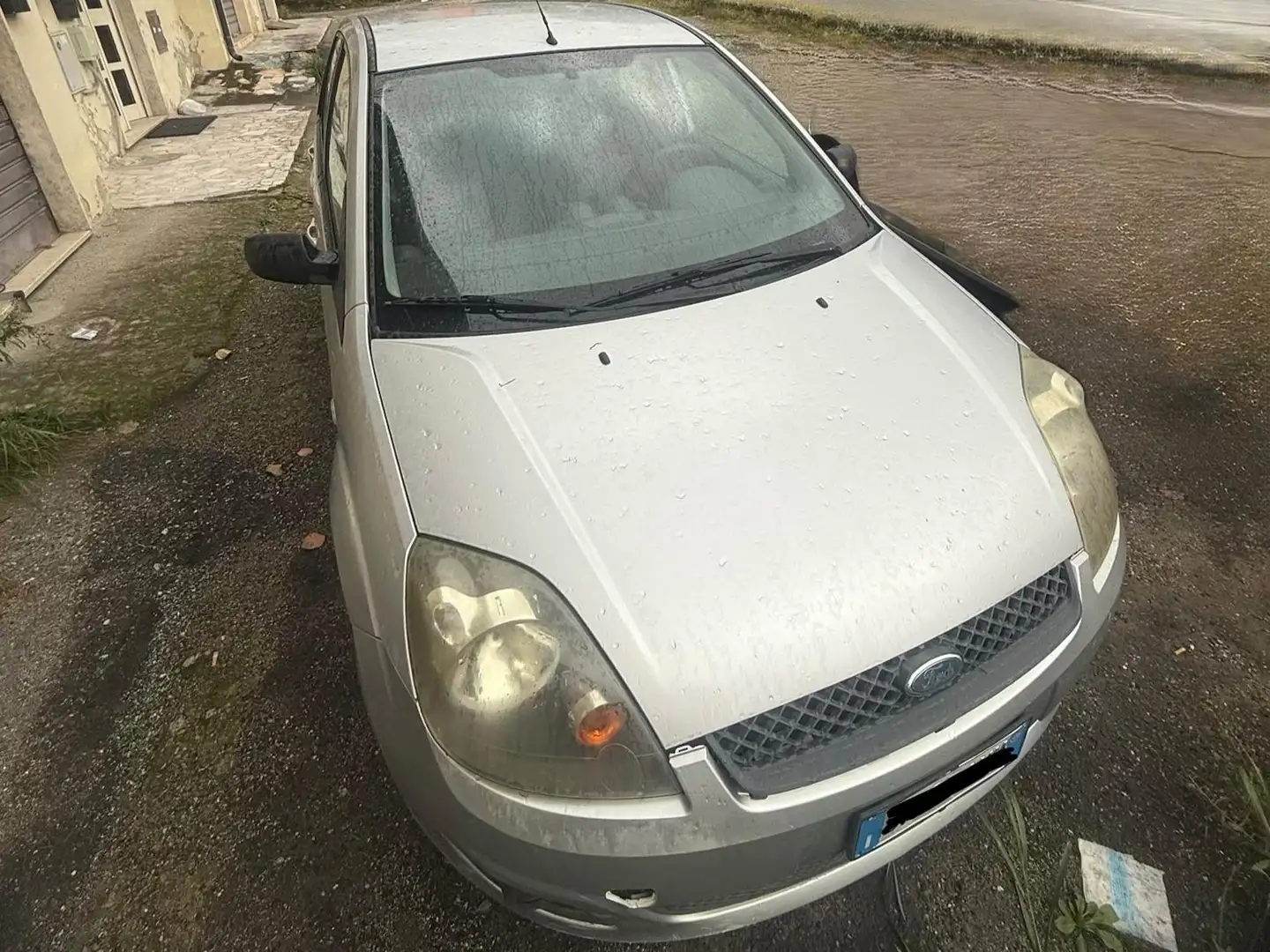 Ford Fiesta Fiesta V 2006 5p 1.4 tdci Gris - 1
