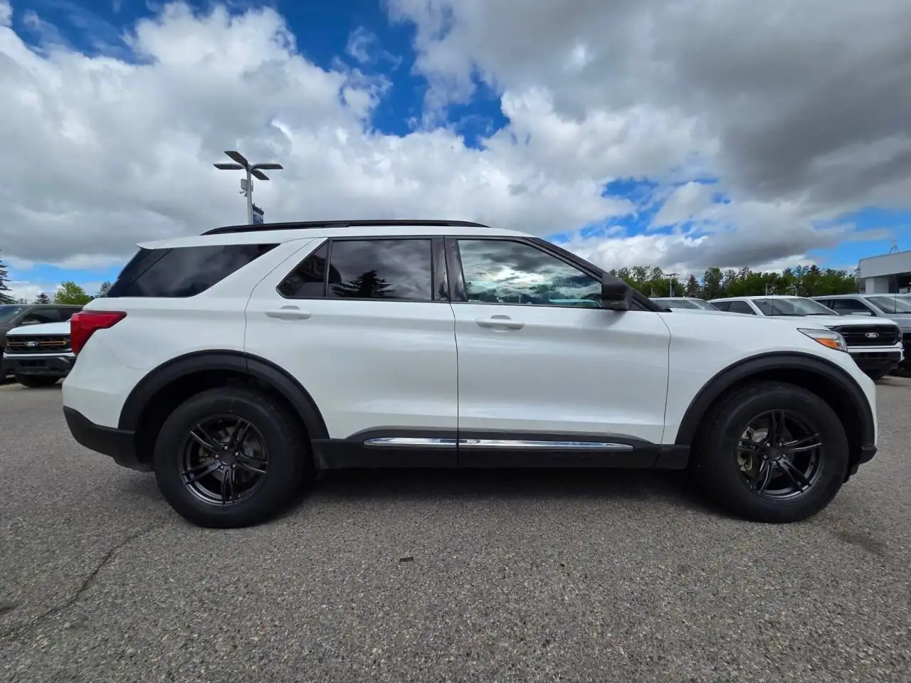 Ford Explorer снимка Ford Explorer